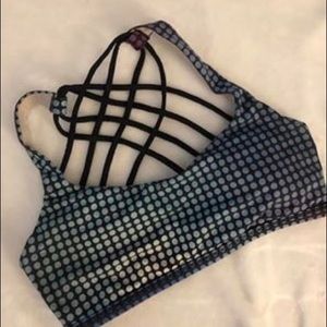 Lulu lemon sports bra size 4